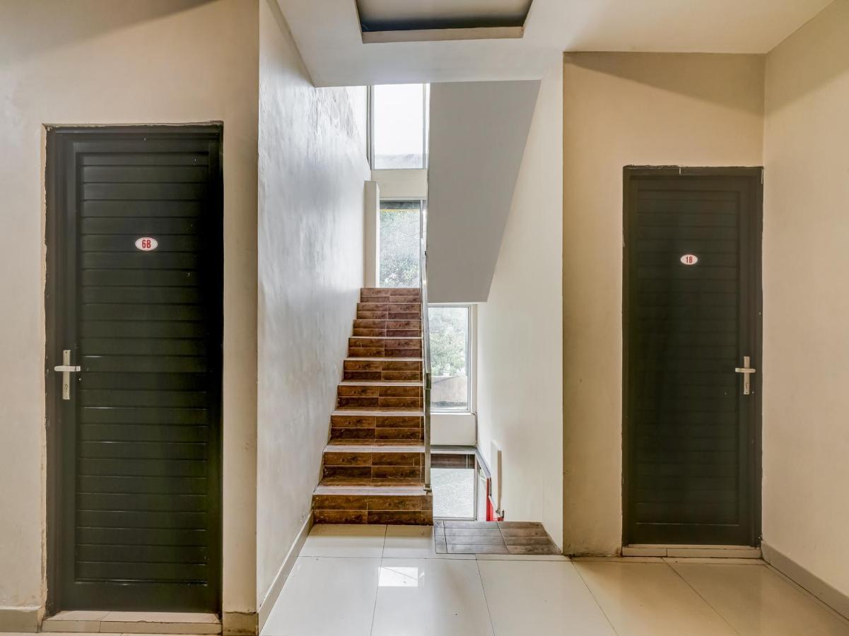 Oyo 90986 Hotel Srikandi Adisucipto Kalasan Zewnętrze zdjęcie