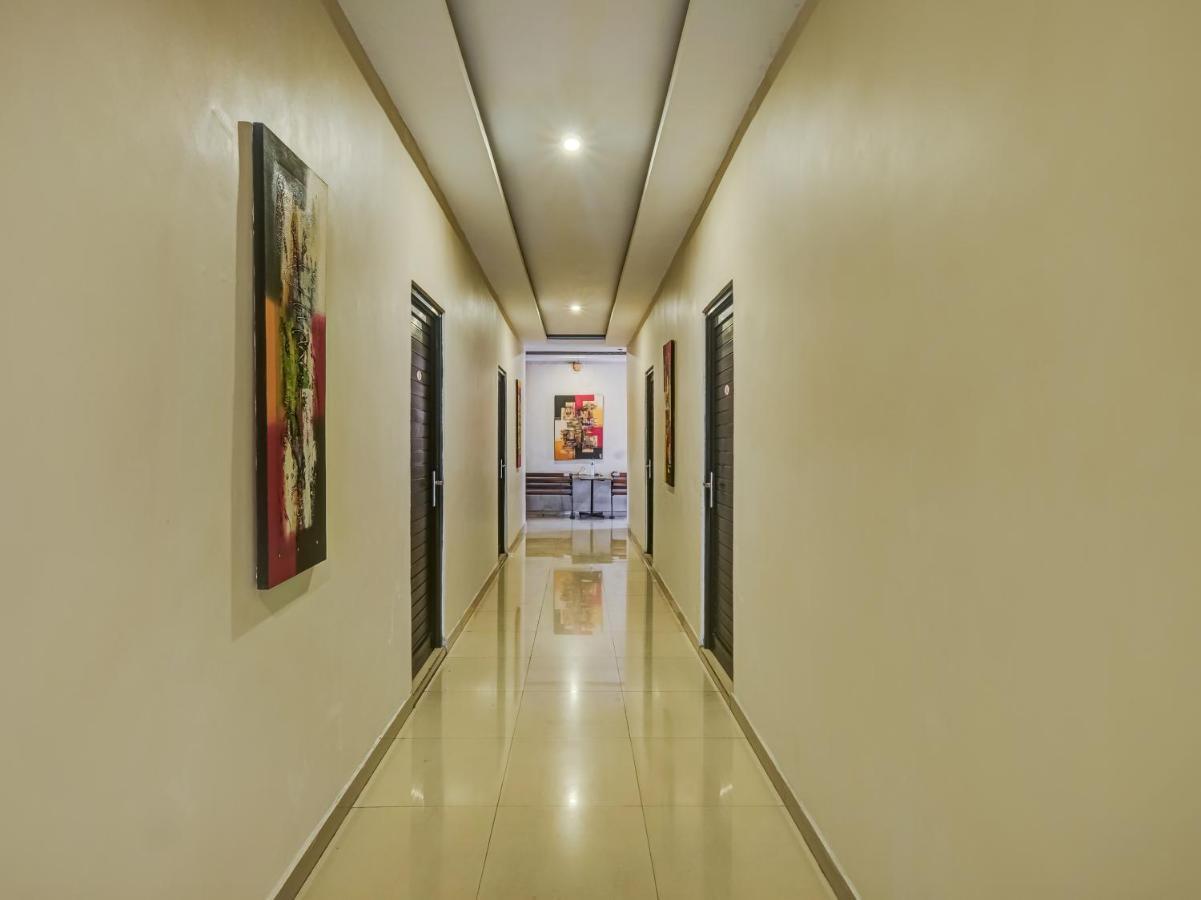 Oyo 90986 Hotel Srikandi Adisucipto Kalasan Zewnętrze zdjęcie